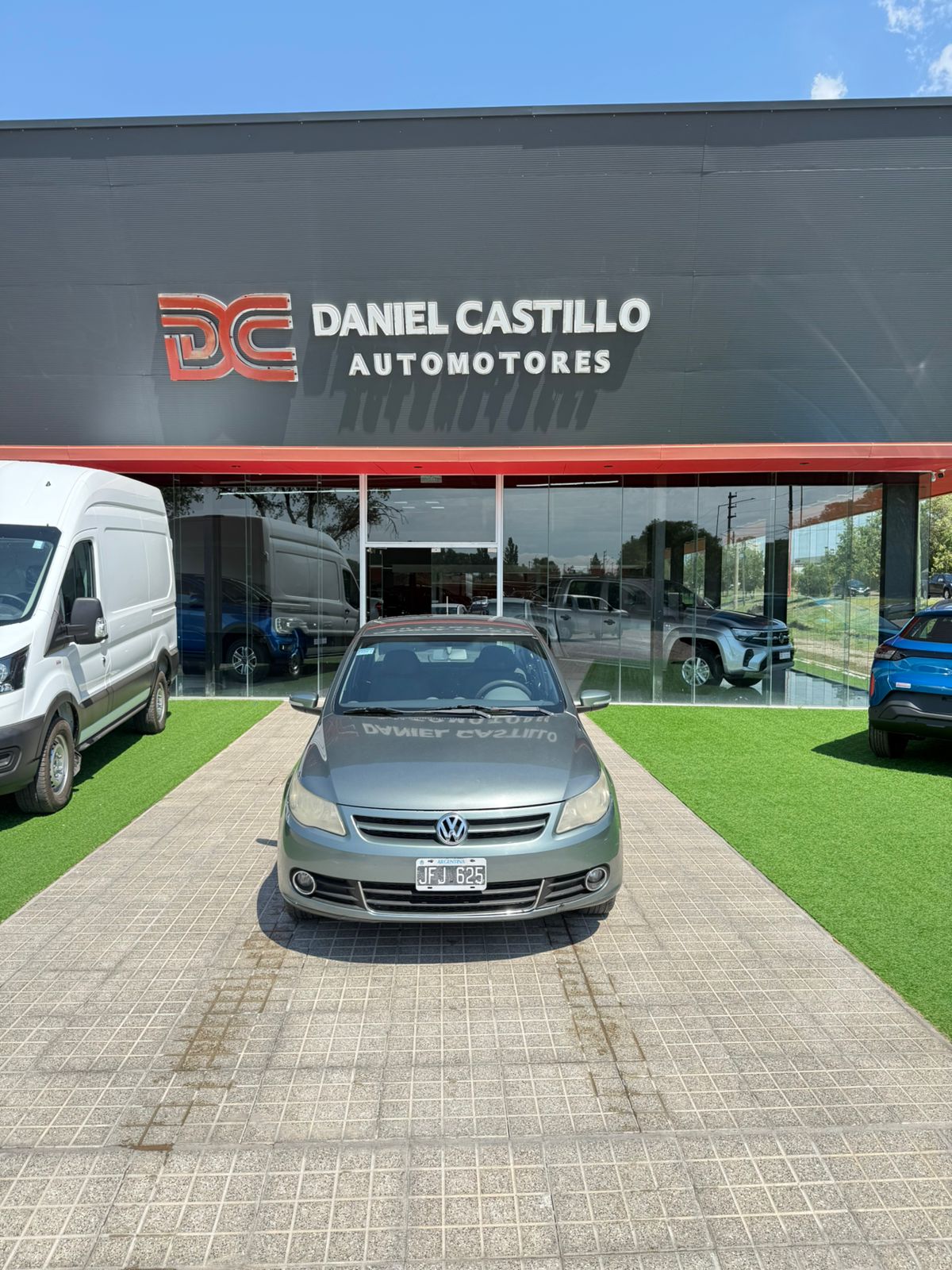 Volkswagen Voyage Highline 1.6 5M/T 