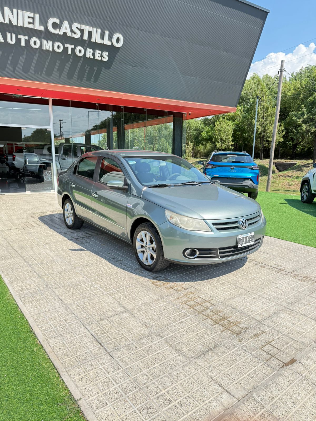 Volkswagen Voyage Highline 1.6 5M/T 
