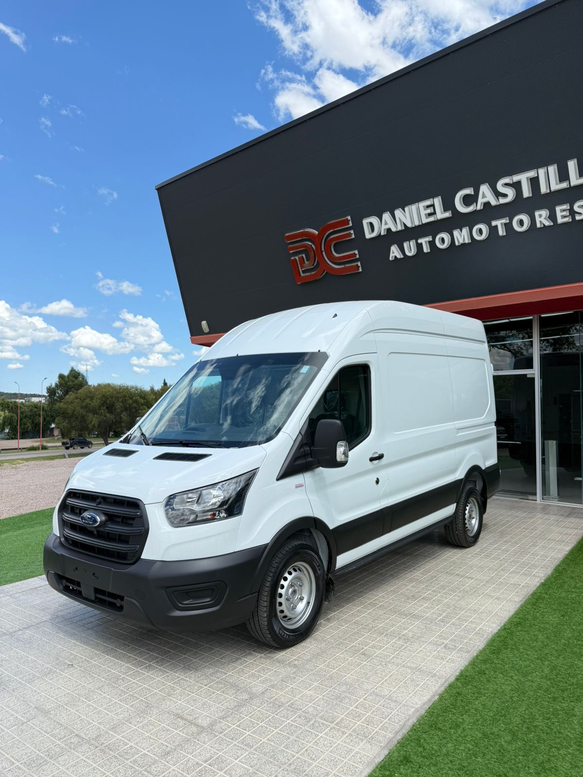 Ford Transit 2.2 Furgón Mediano 350Te 