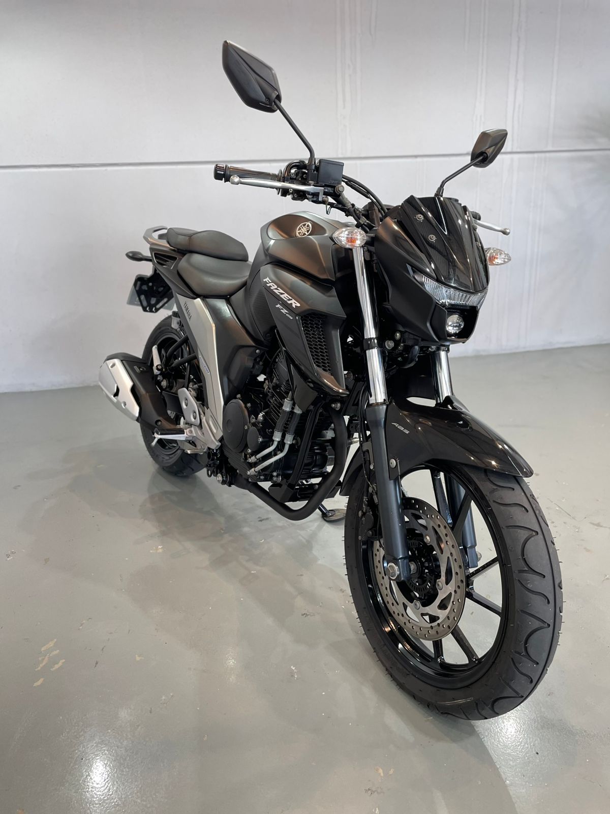 Moto Yamaha FZ25 Fazer 250 
