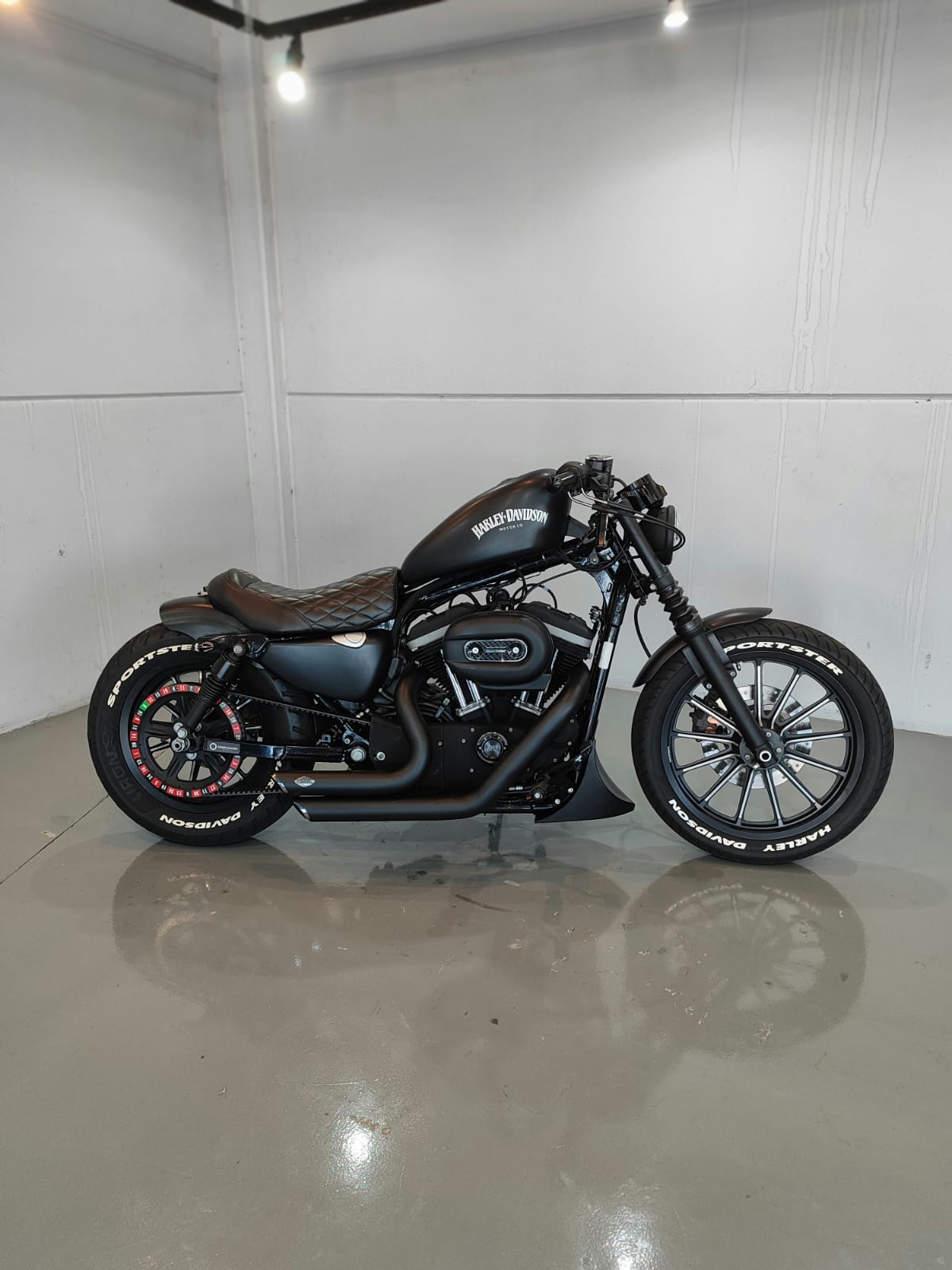 Harley-Davidson Iron 883