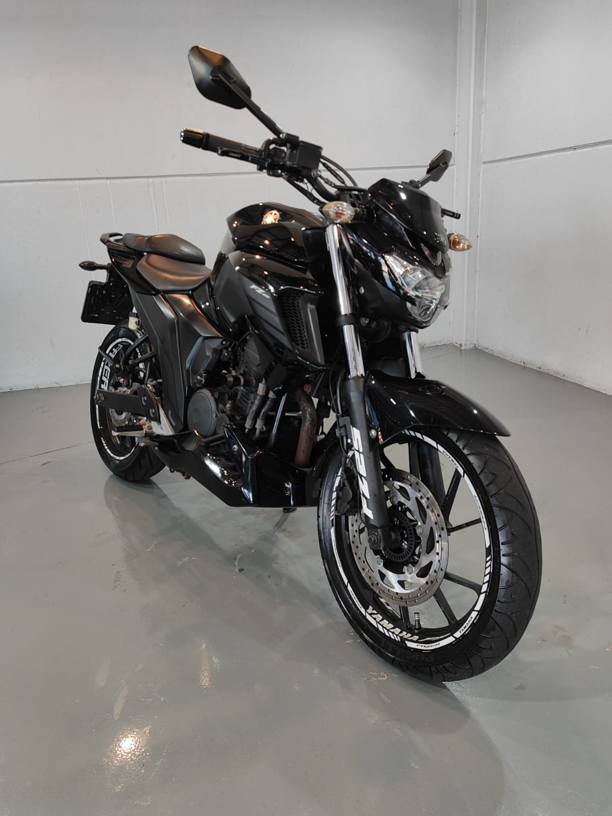 YAMAHA FZ25 FAZER ABS