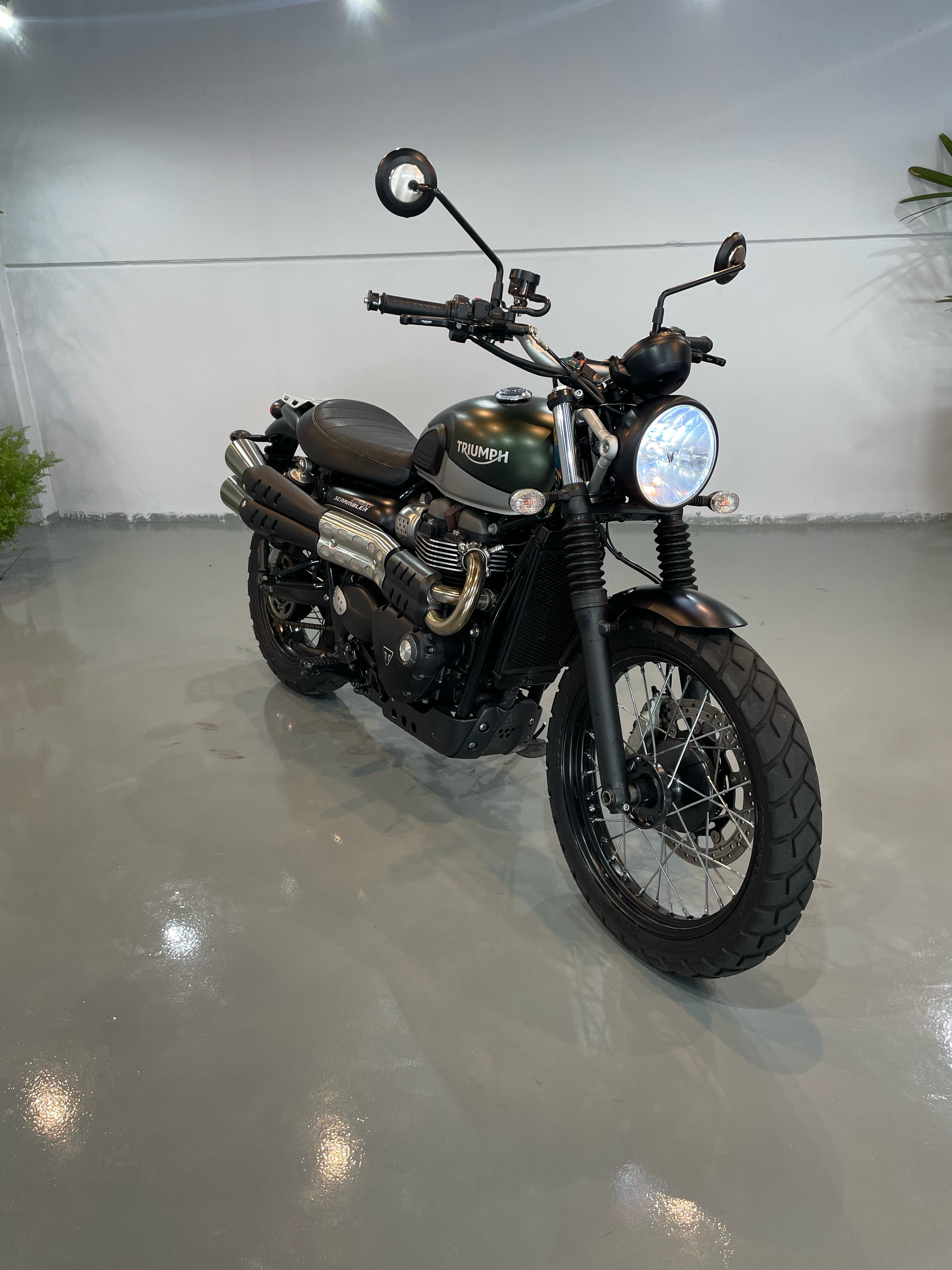 TRIUMPH  STREET SCRAMBLER 900