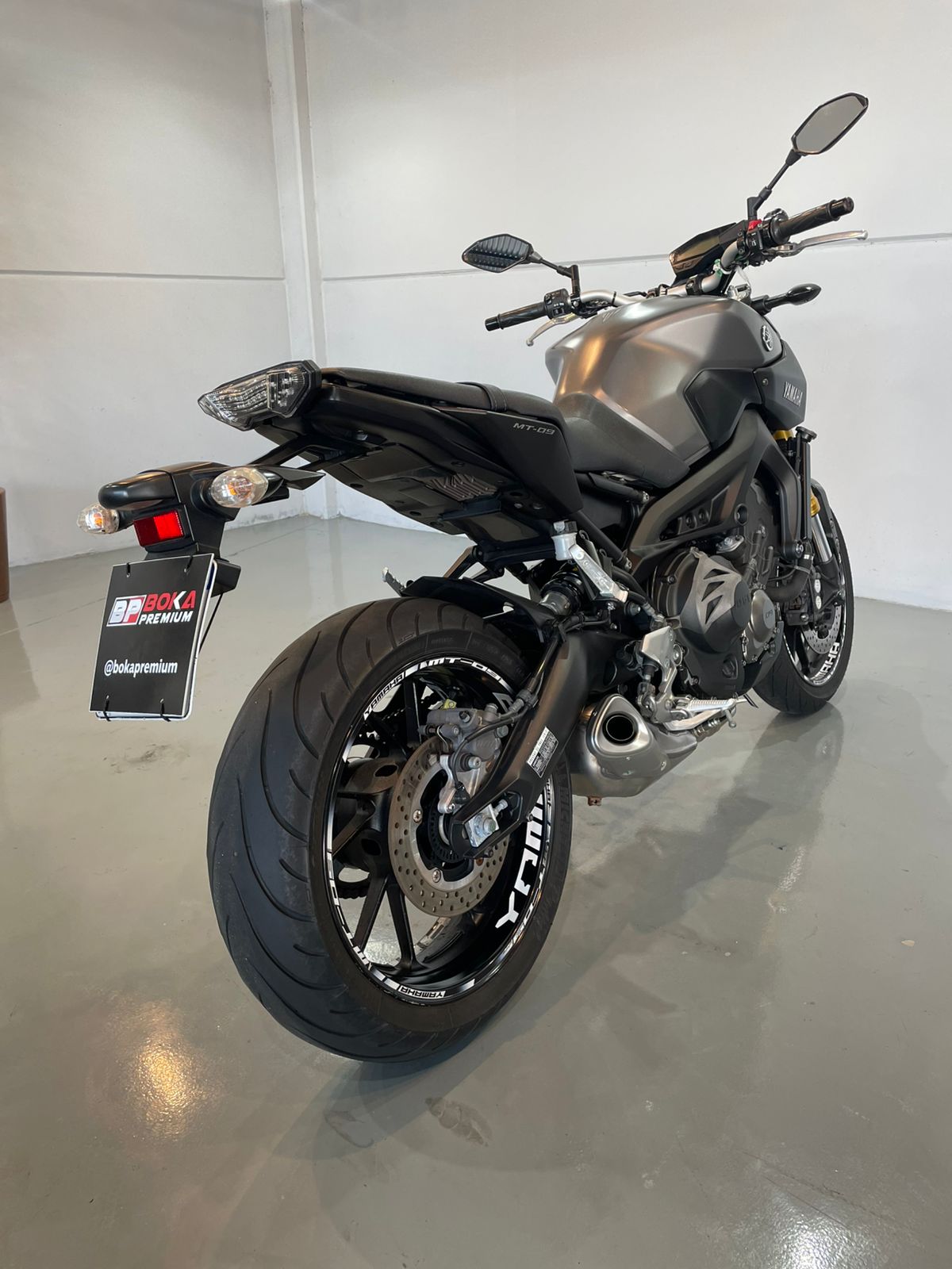 YAMAHA MT-09 