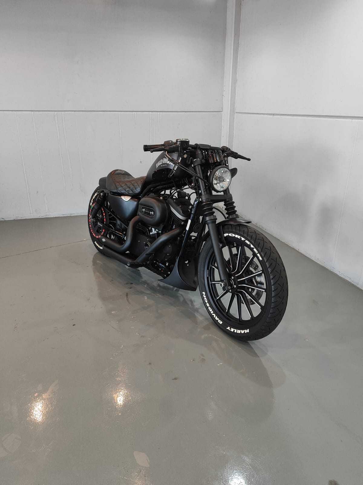 Harley-Davidson Iron 883