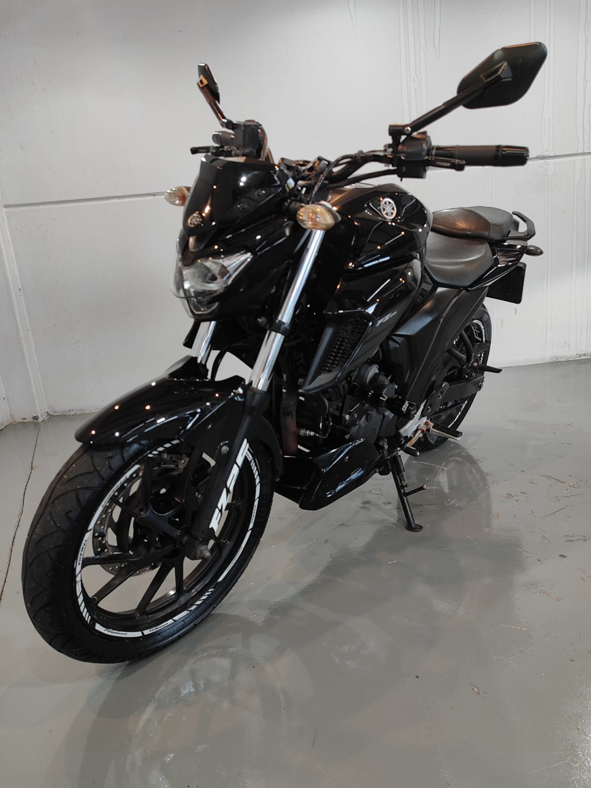 YAMAHA FZ25 FAZER ABS