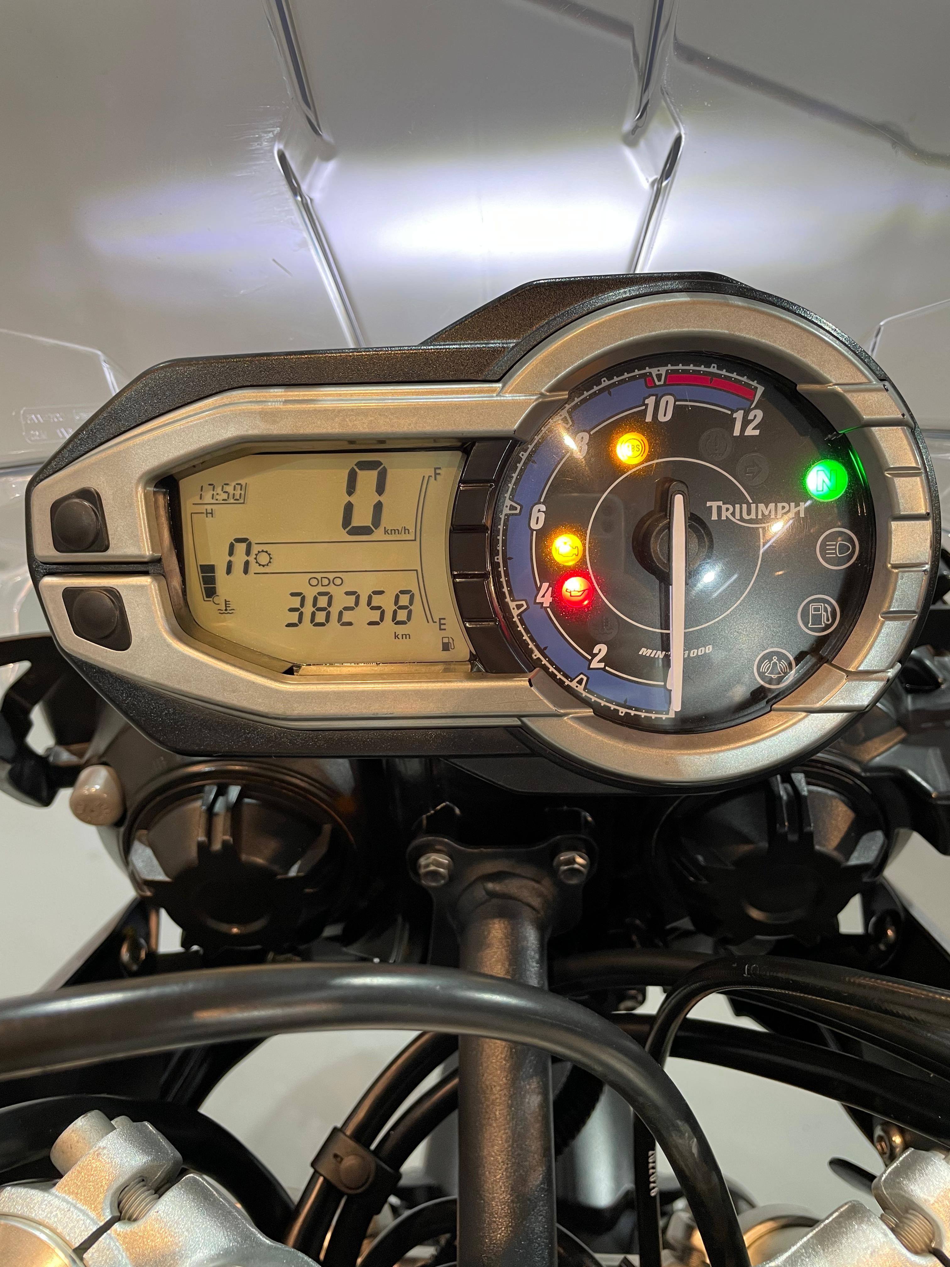 TRIUMPH TIGER 800 XC