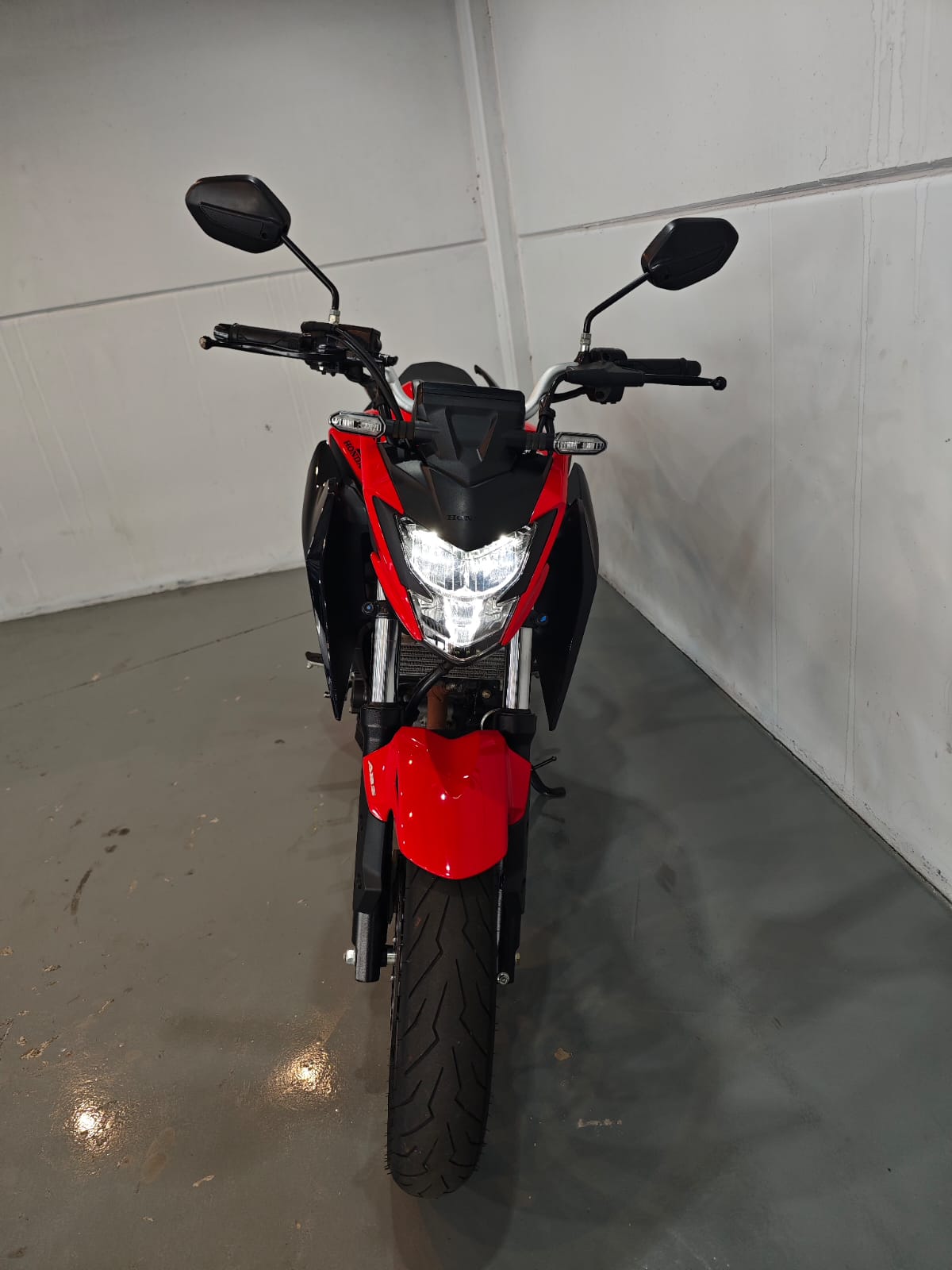 HONDA CB 300F TWISTER