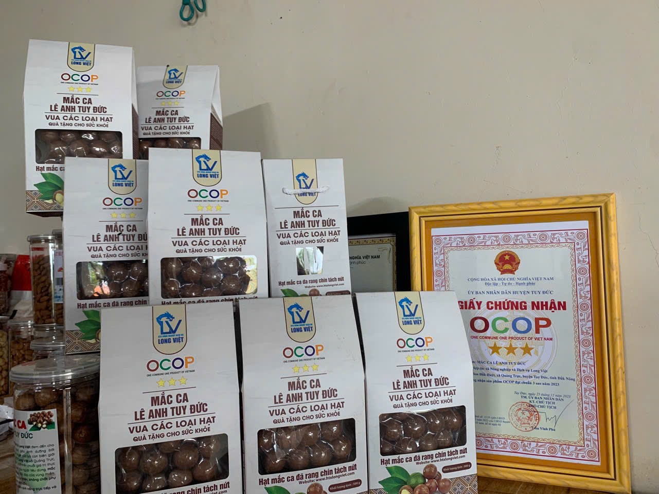 Mắc ca Lê Anh Tuy Đức