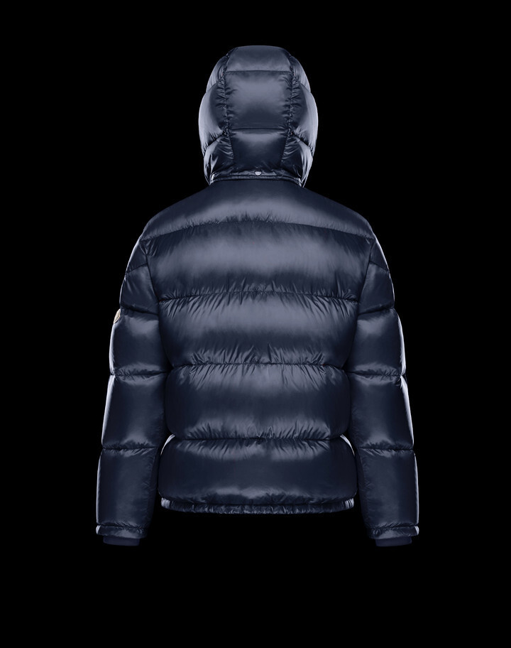 Moncler Piumino corto con cappuccio Couyere.