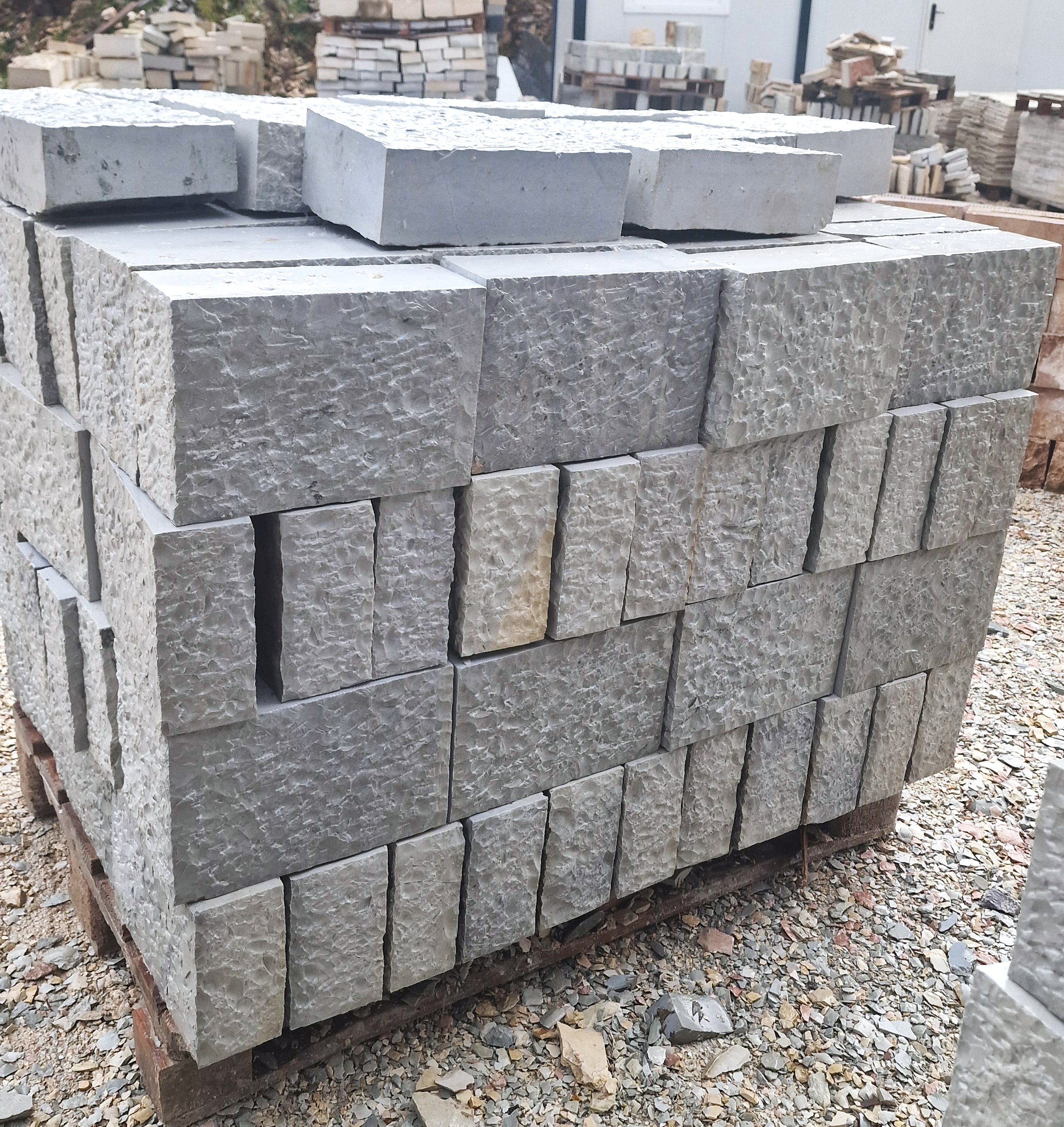 Qoshe Blu të Prera, të Skalitura