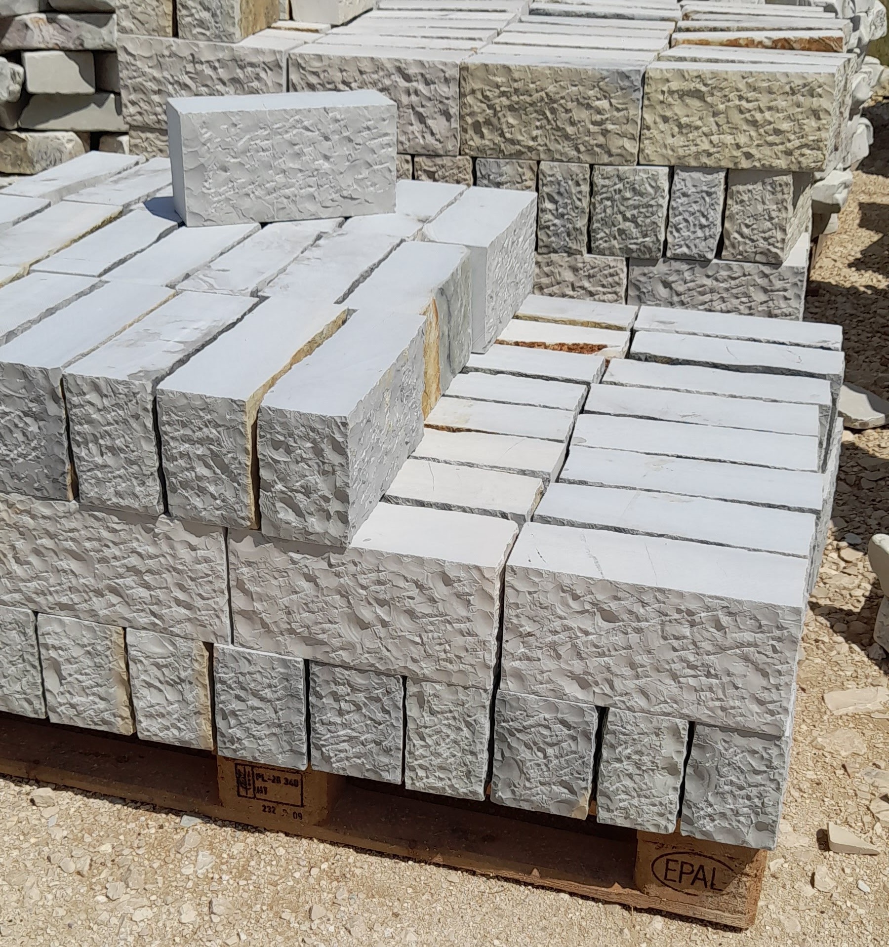 Qoshe Blu të Prera, të Skalitura