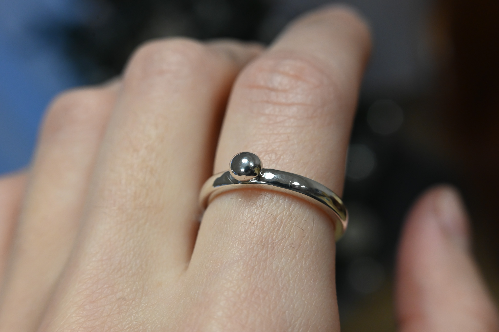 Klasikinio stiliaus žiedas su burbulu