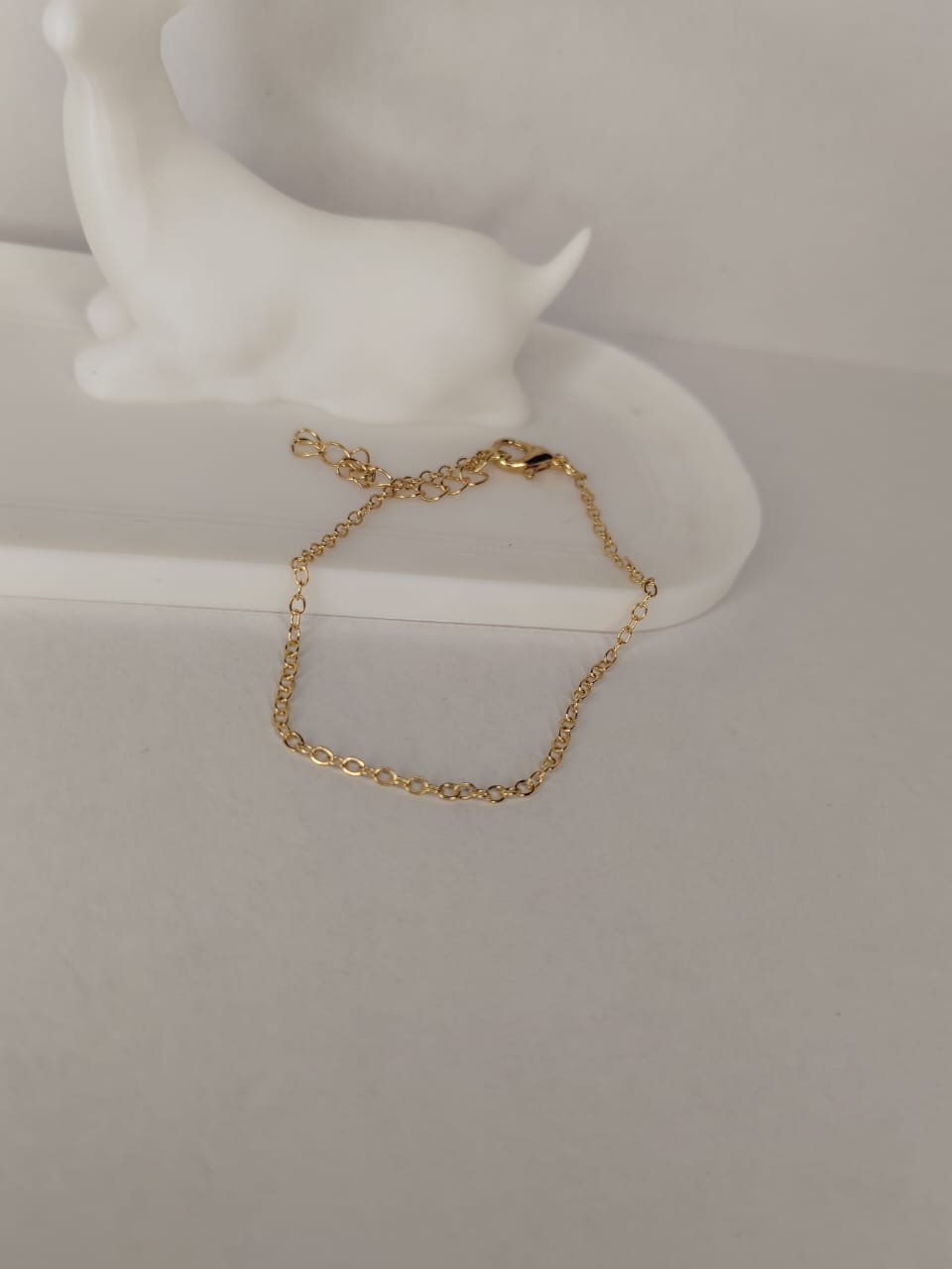Elegant Gold Chain Bracelet