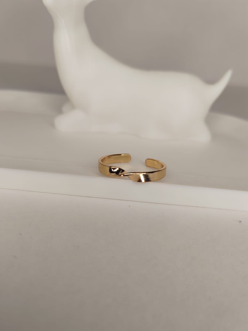 Elegant Gold Adjustable Ring
