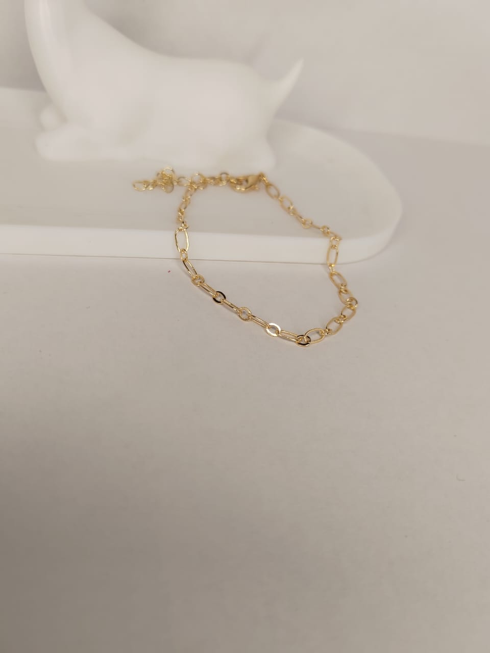 Elegant Gold Chain Bracelet