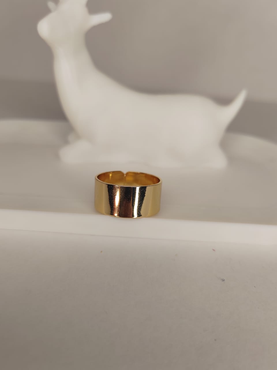 Classic Gold Band Ring