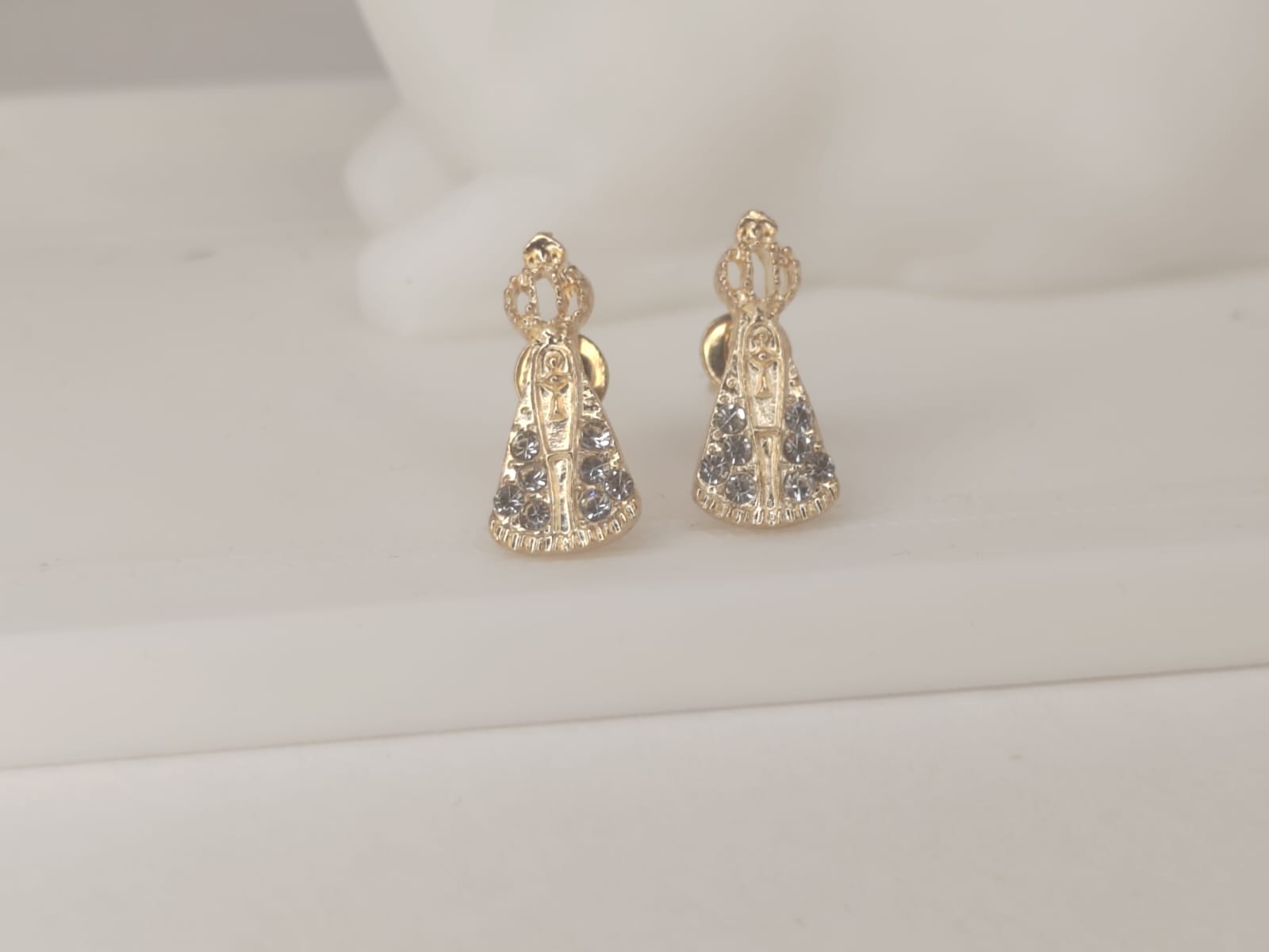 Elegant Gold-Plated Earrings