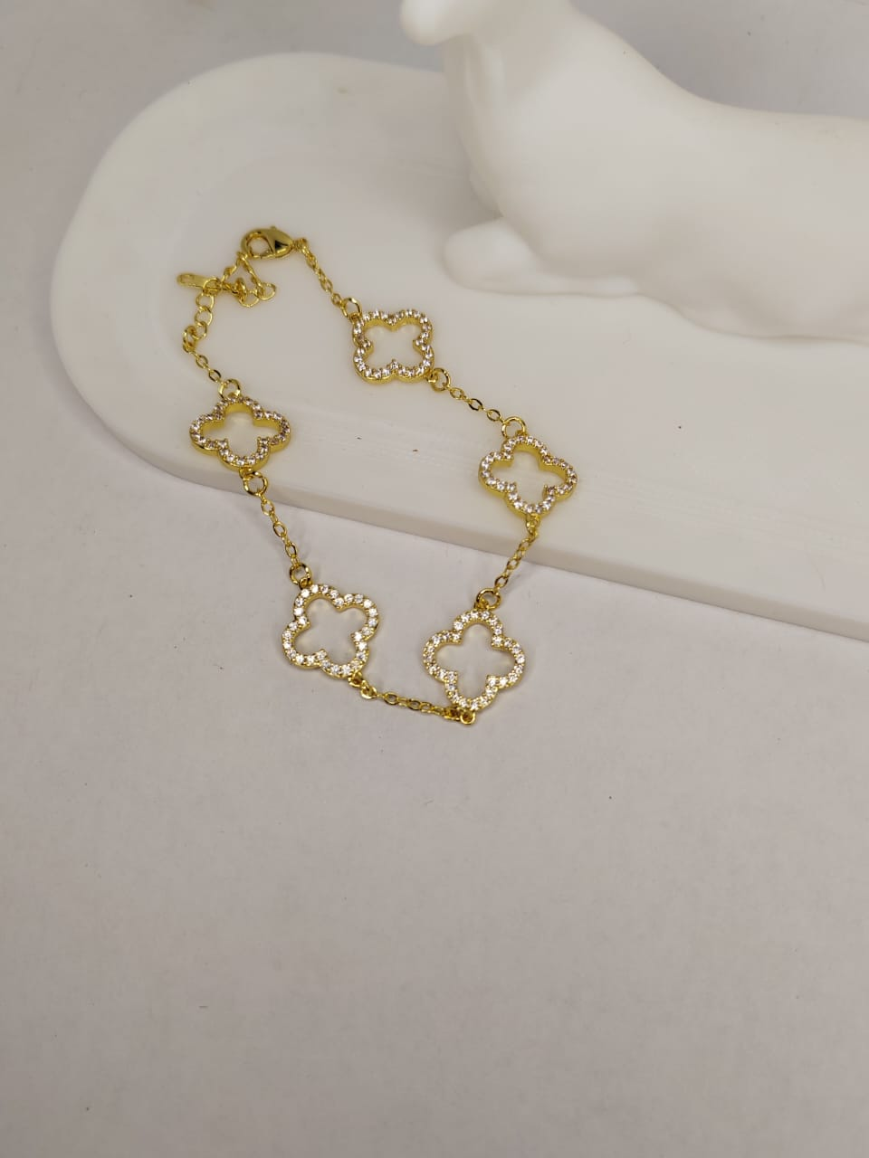 Elegant Clover Bracelet