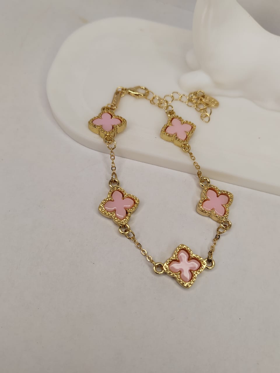 Elegant Clover Bracelet