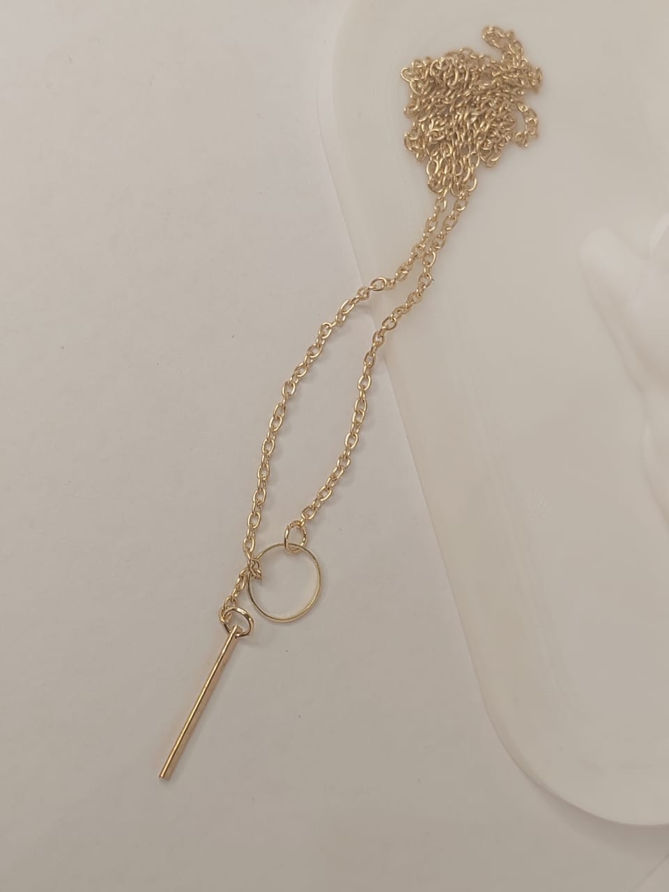 Elegant Gold Pendant Necklace