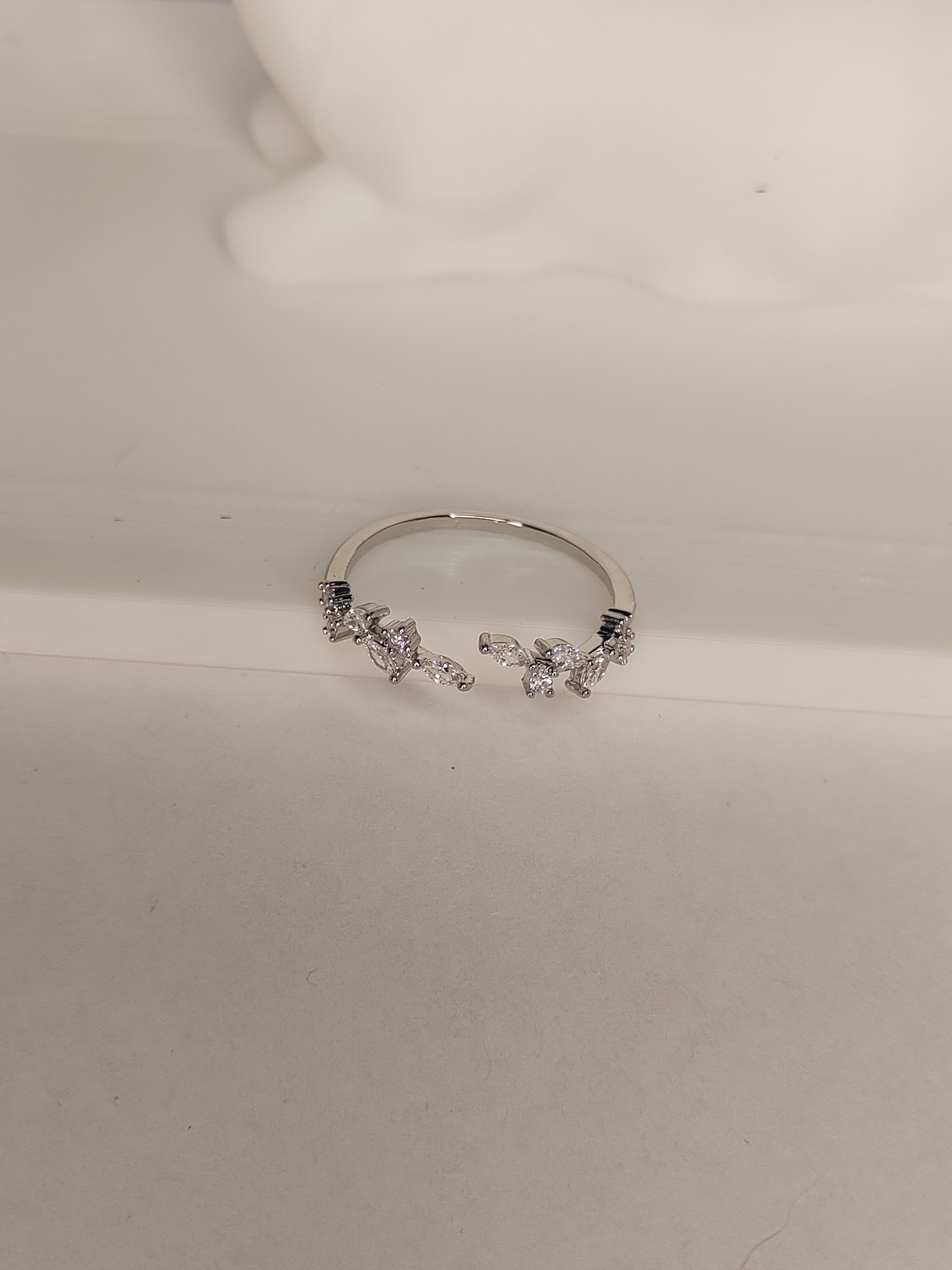 Elegant silver Adjustable ring