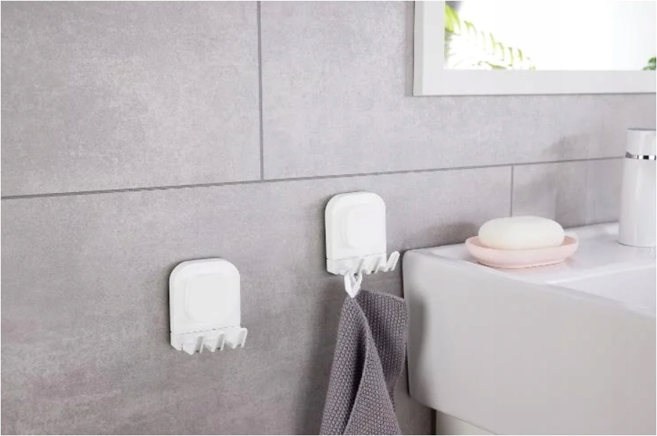 2x Bathroom towel rack with suction cup