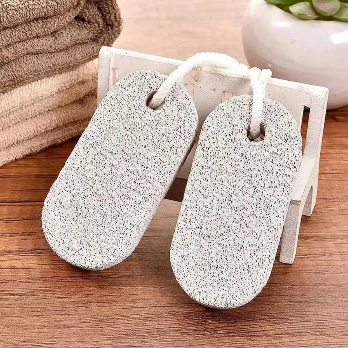 CIEN Natural Pumice Stone (2 pieces)