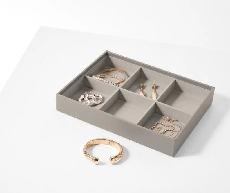 Velvet jewelry box for necklaces and earrings, 6 compartments