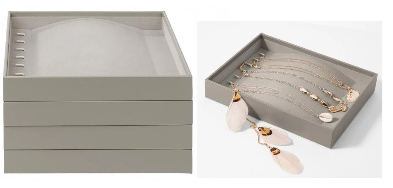 Velvet jewelry box for necklaces and bracelets with 7 hooks