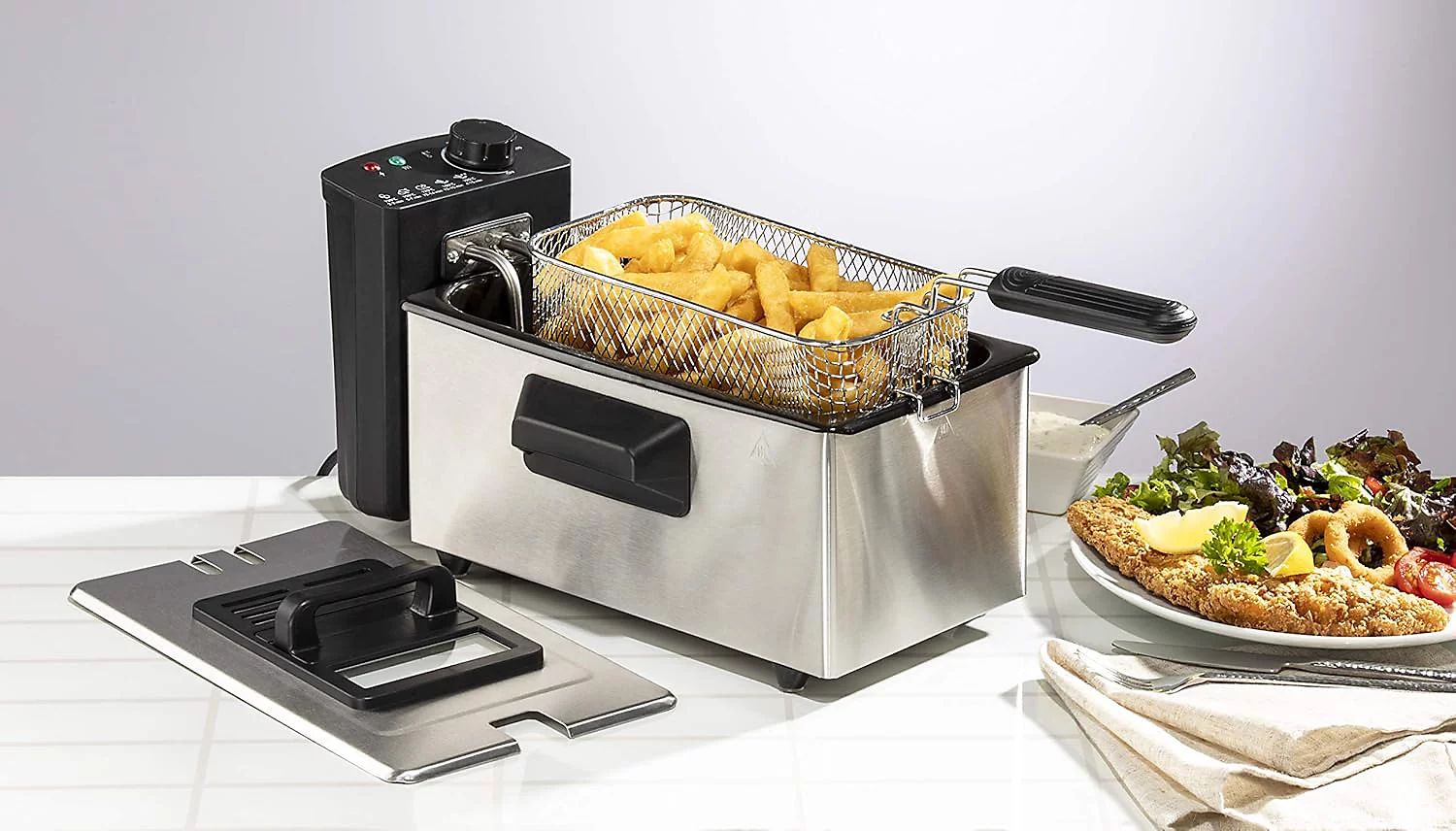 Daewoo 3 Litre Deep Fat Fryer with Viewing Window Lid