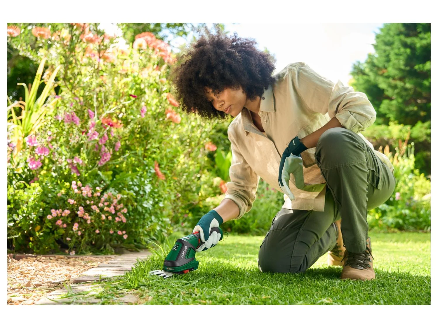 PARKSIDE® 4V 2-in-1 Cordless Grass and Shrub Shears, with 180° Rotating Soft Grip