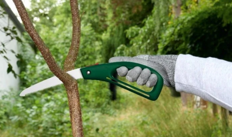 Parkside Folding garden saw 