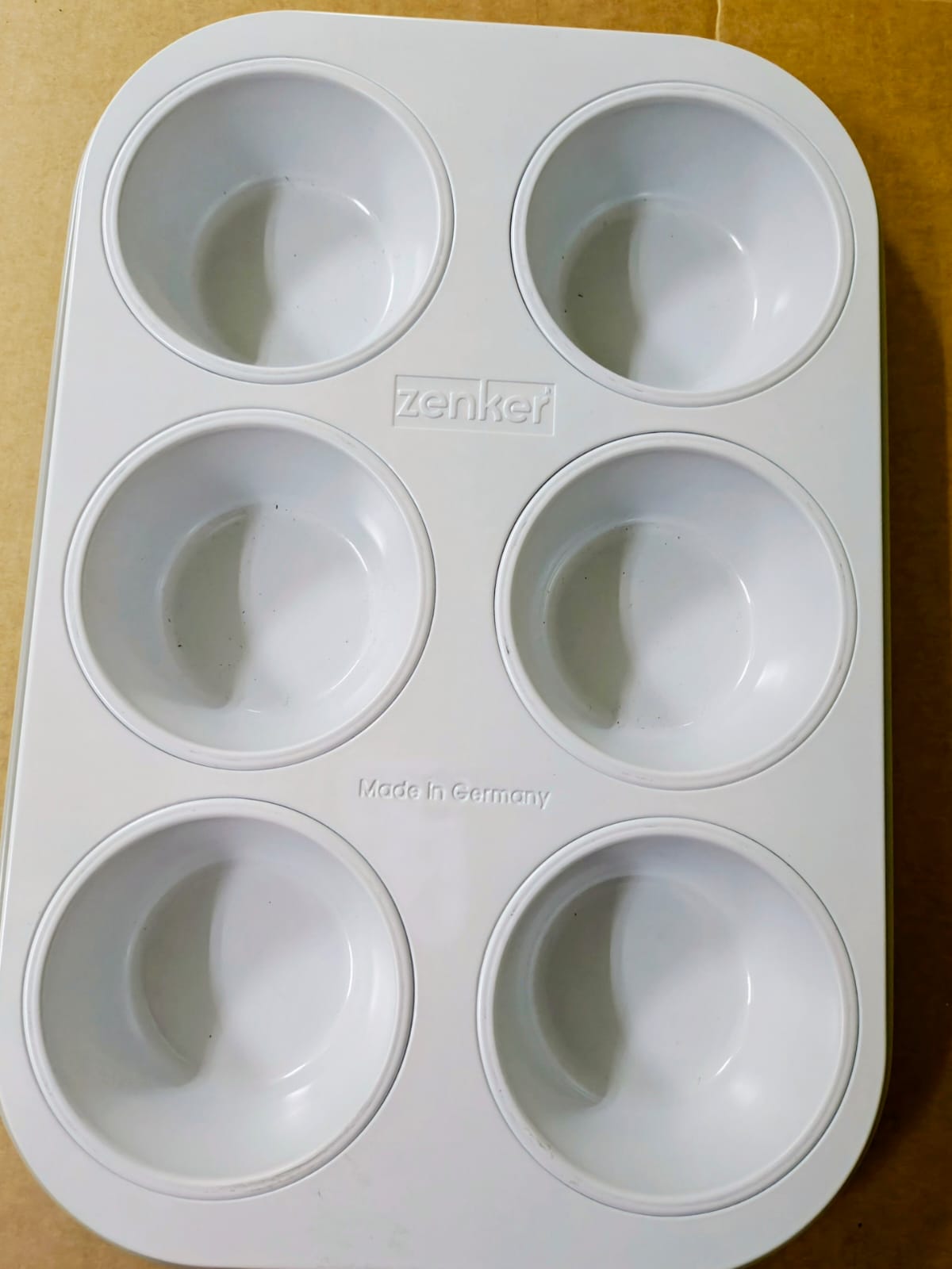 Zenker 6 Cup Muffin Pan Baking Tray Made of Pure, for Juicy Cupcakes & Muffins, Muffin Pan (white/grey bottom)