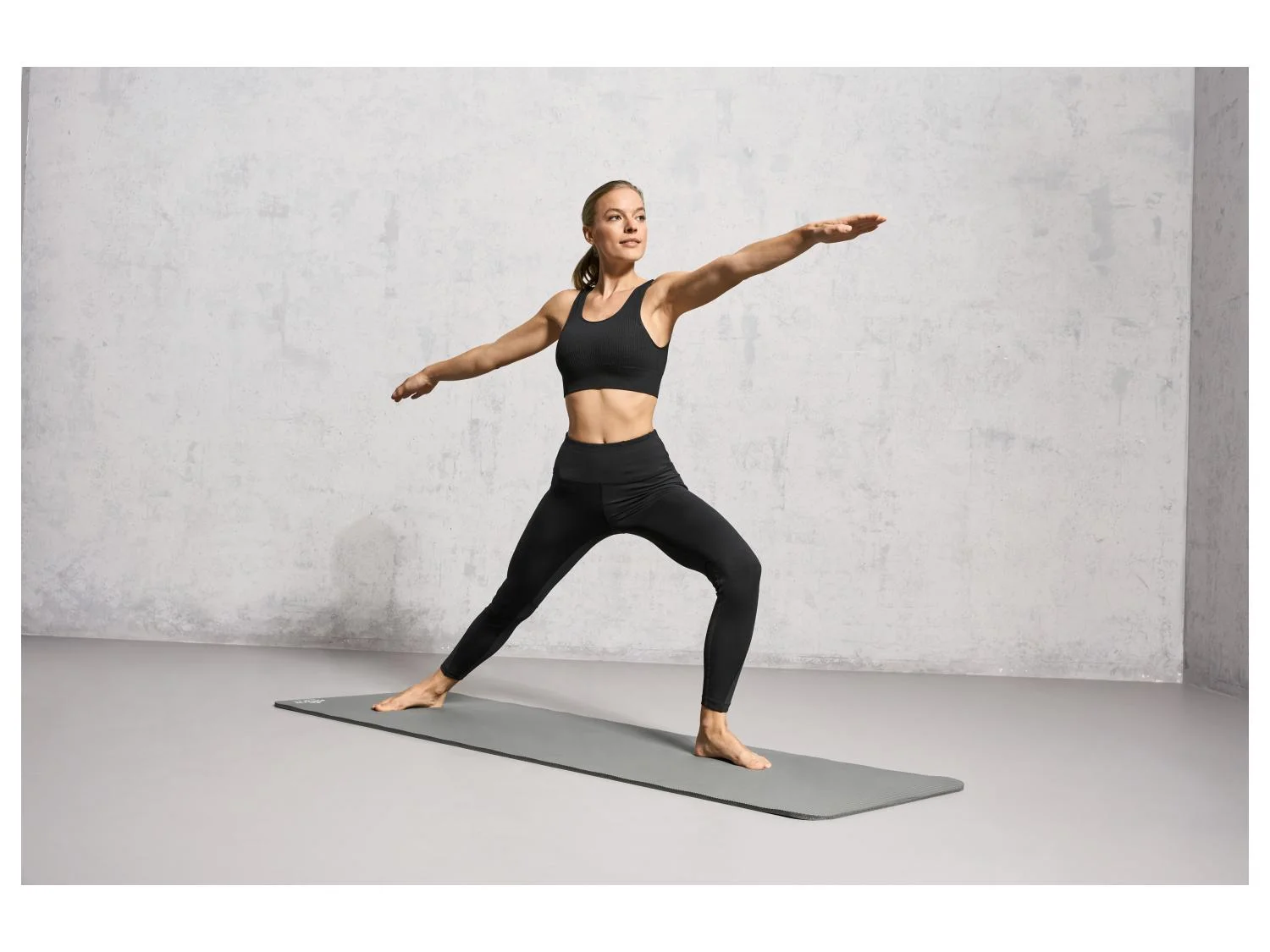 CRIVIT Exercise and Yoga mat 180 x 58 cm - GREY