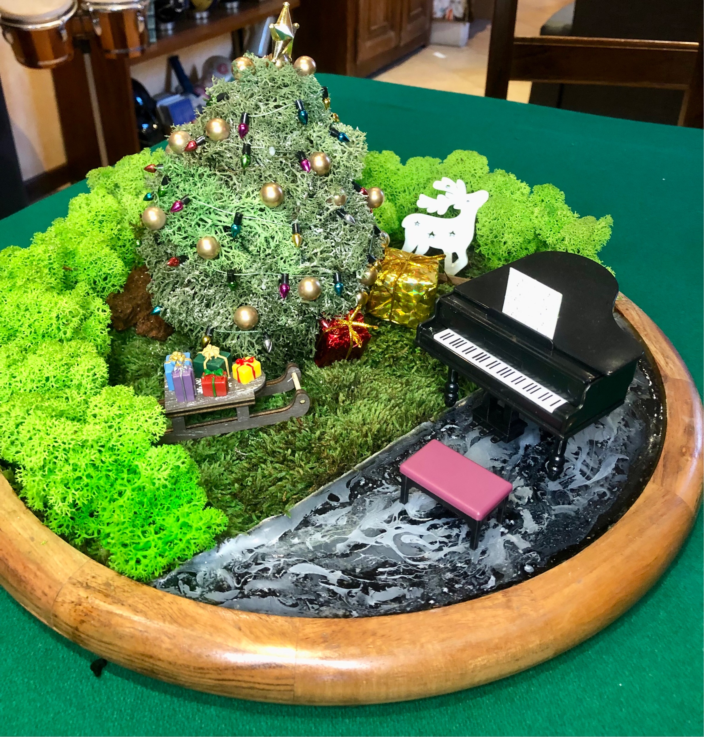 Centrotavola con festoso ambiente Natalizio