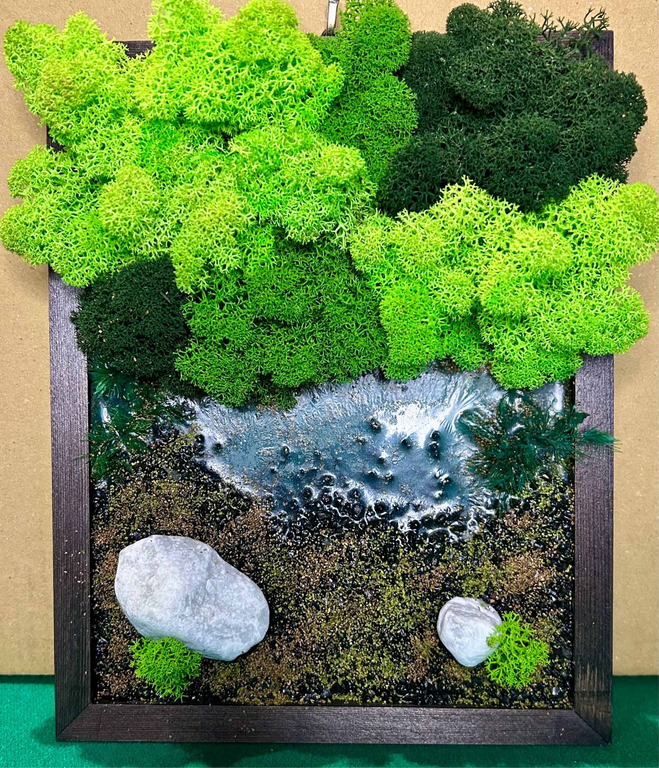 Quadro con lago,  Muschio e Pietre