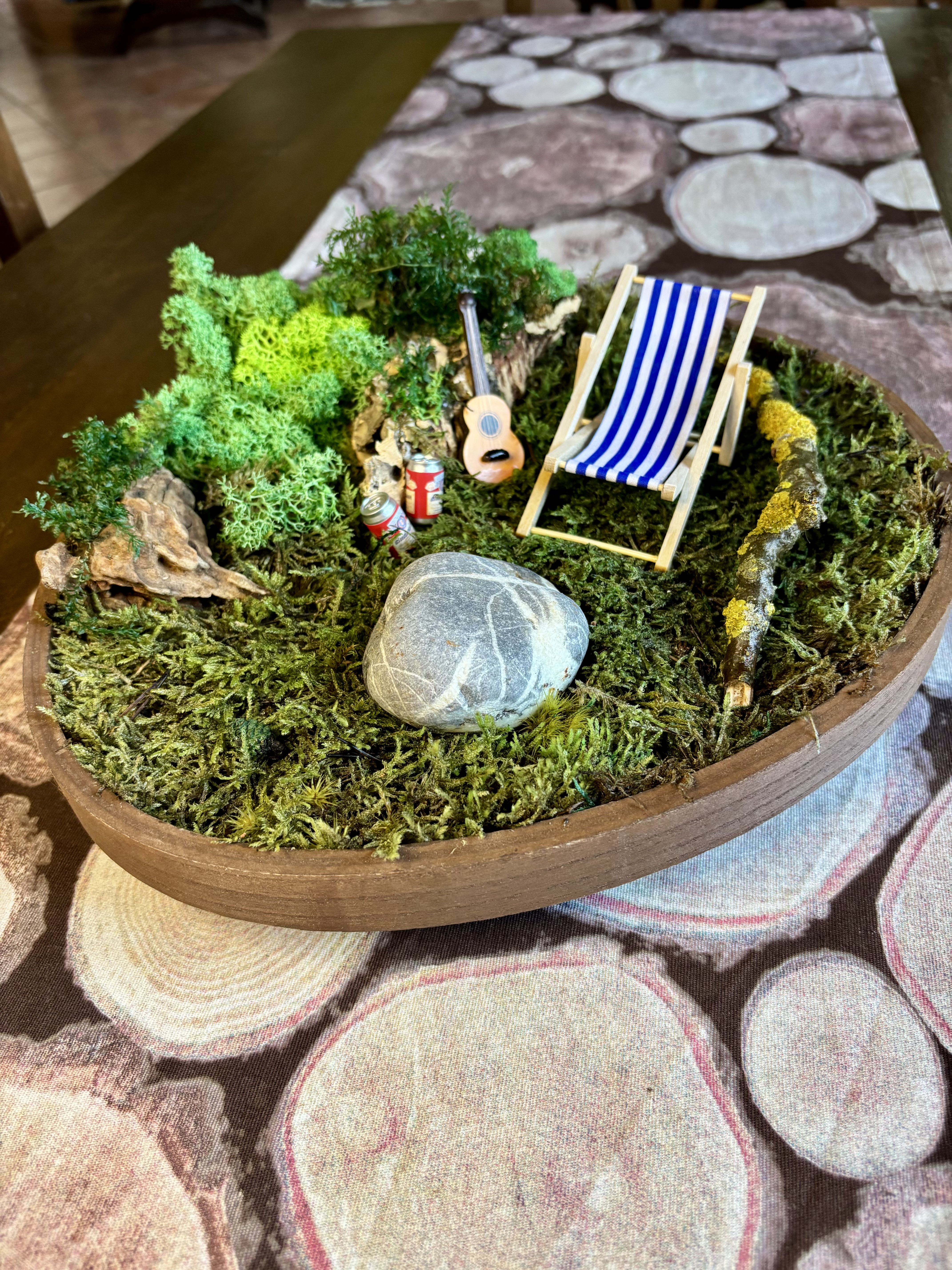 Centrotavola color noce e fantasia pic nic