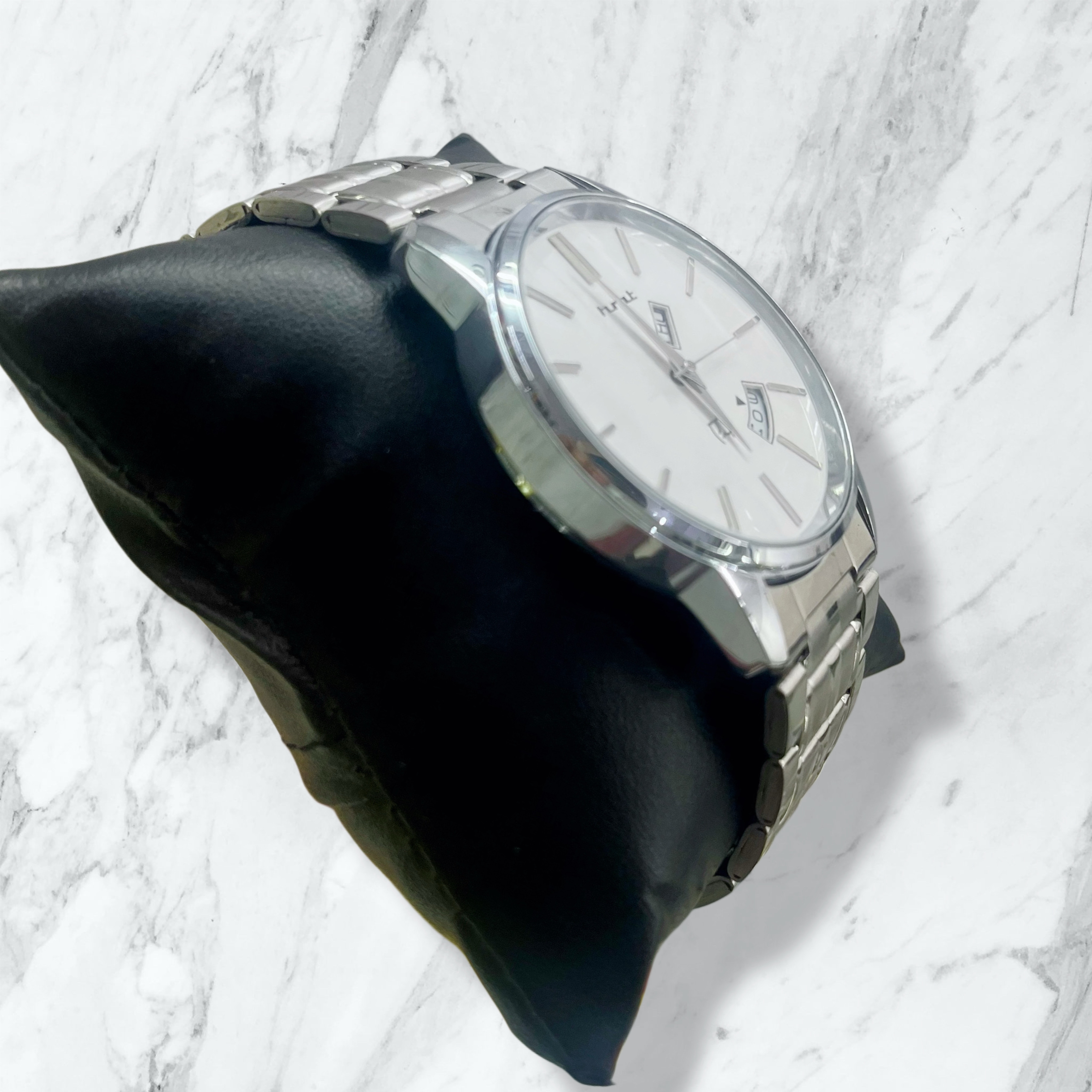 Silver Analog Wristwatch
