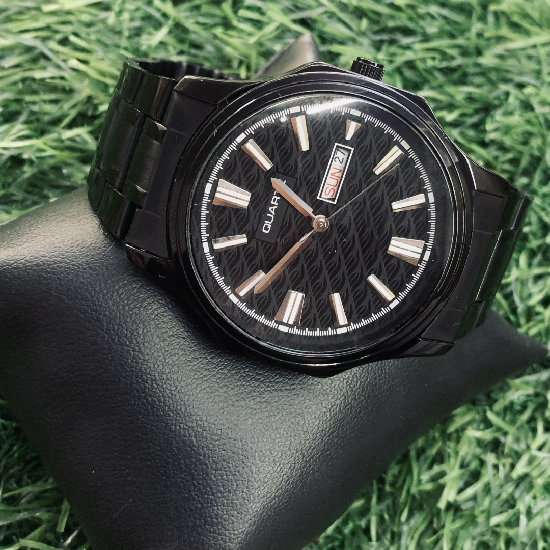 Men's Black Analog Wrist Watch