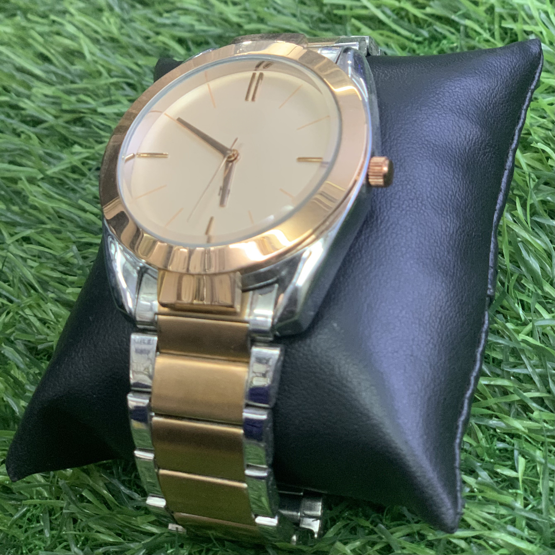 Elegant Two-Tone Wristwatch