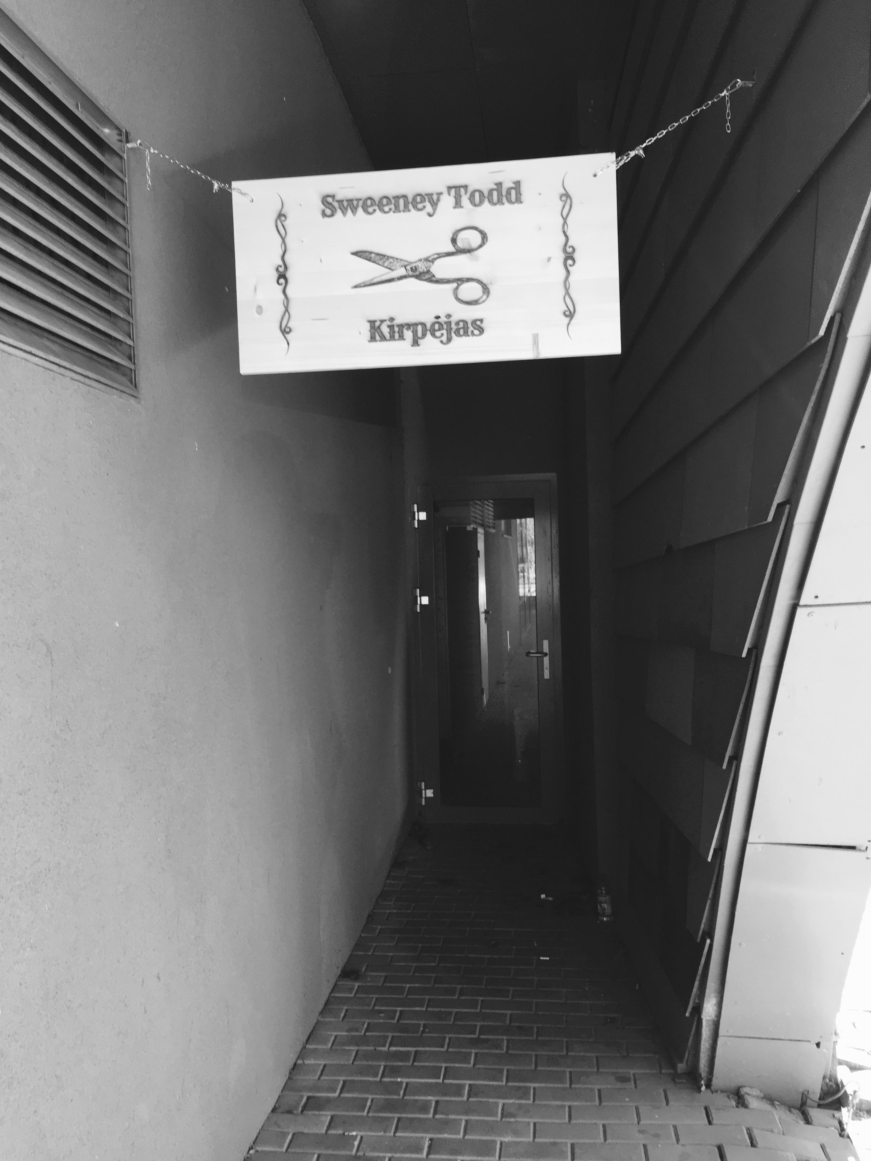 SWEENEY TODD. THE BARBER