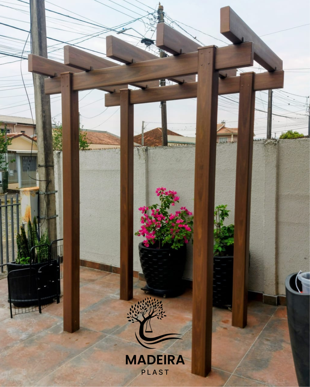 Pergolado em Madeira Plástica 2m