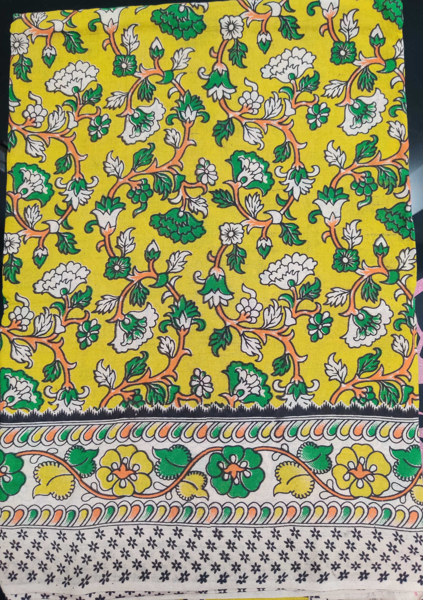 Kalamkari Cotton Saree – Yellow Floral Body with Green–Black Peacock Pallu & Contrast Block-Print Blouse