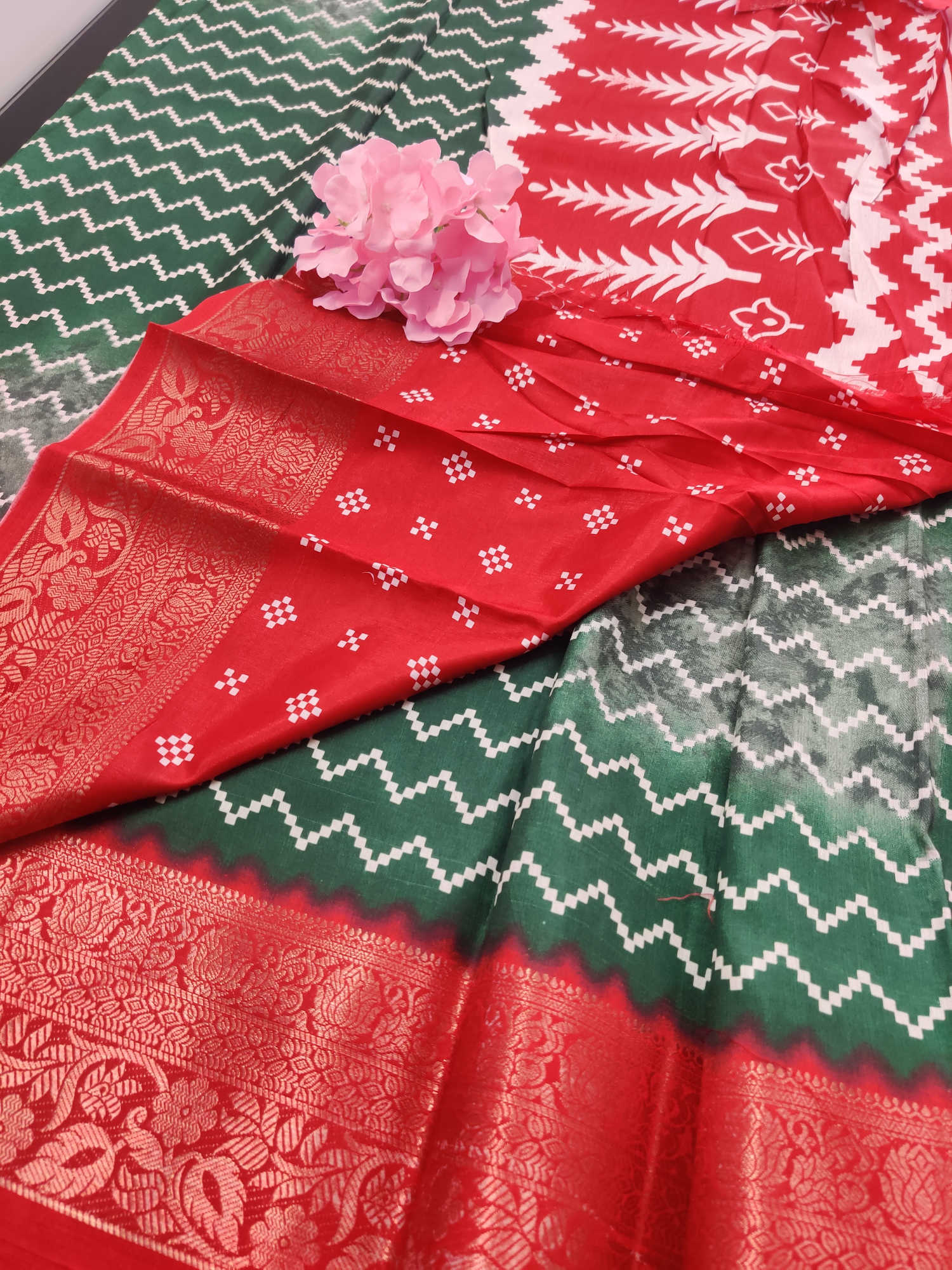 Kaveri Premium Ikat Dola Silk Saree – Soft Weave with Rich Zari Border & Dual-Tone Ikat Body Pattern