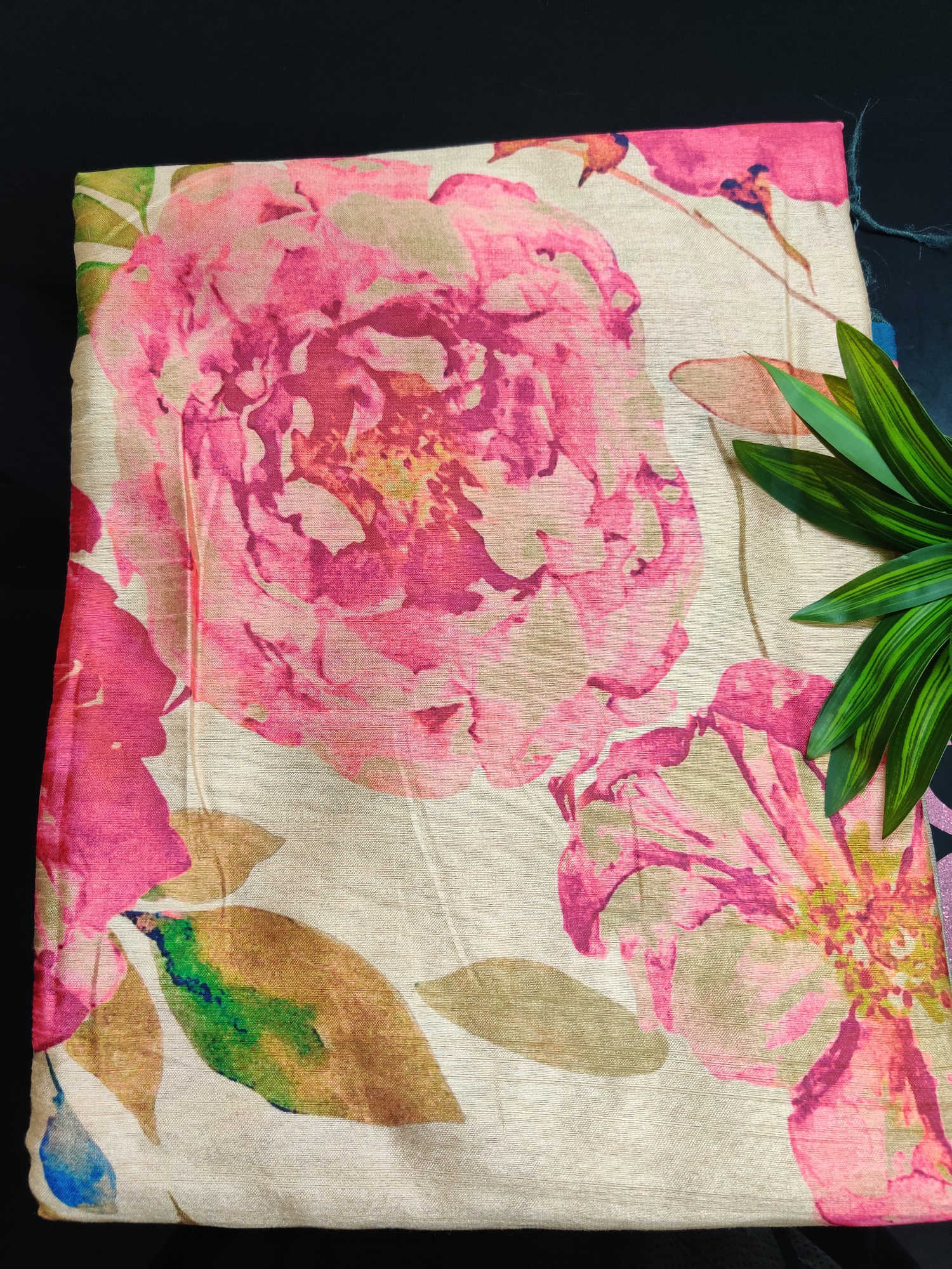 Elegant Floral Digital Print Daily Wear Fancy Saree – Cream Base with Pink Rose Prints