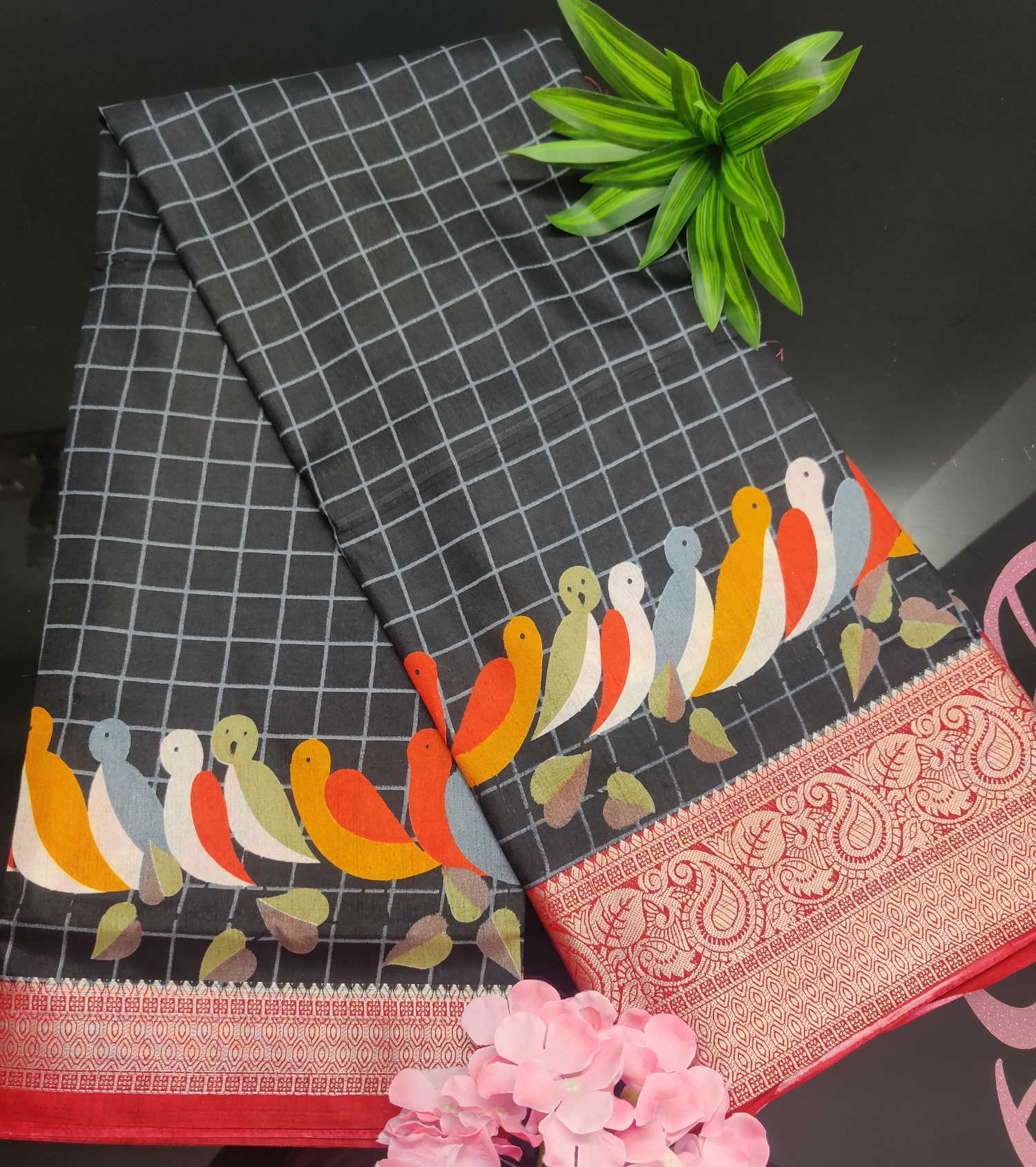 Premium Dola Silk Saree – Elegant Checkered Design with Multicolor Birds Border & Rich Zari Pallu