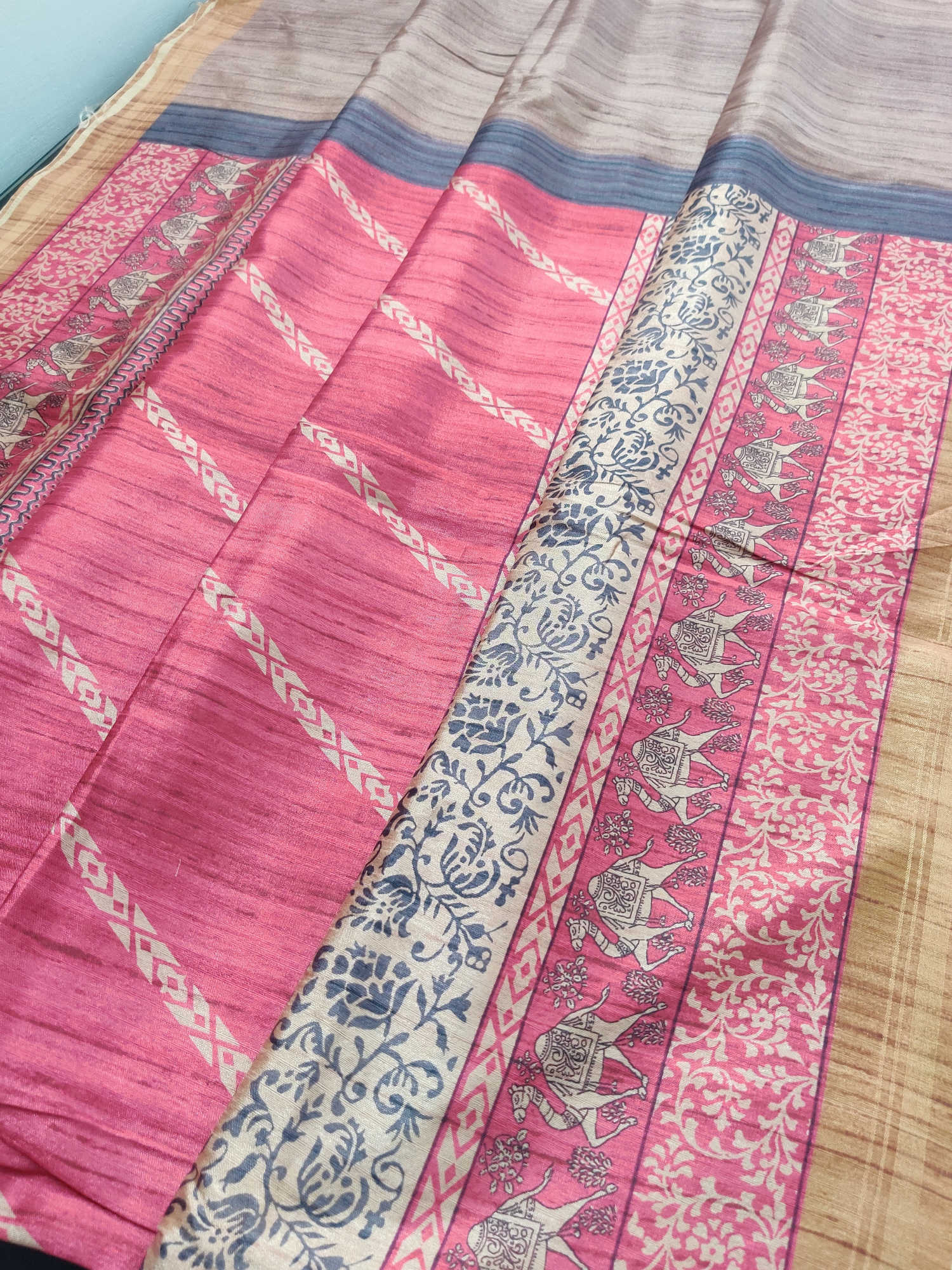 Daily Wear Fancy Saree – Rose Pink Body with Beige & Grey Traditional Printed Border