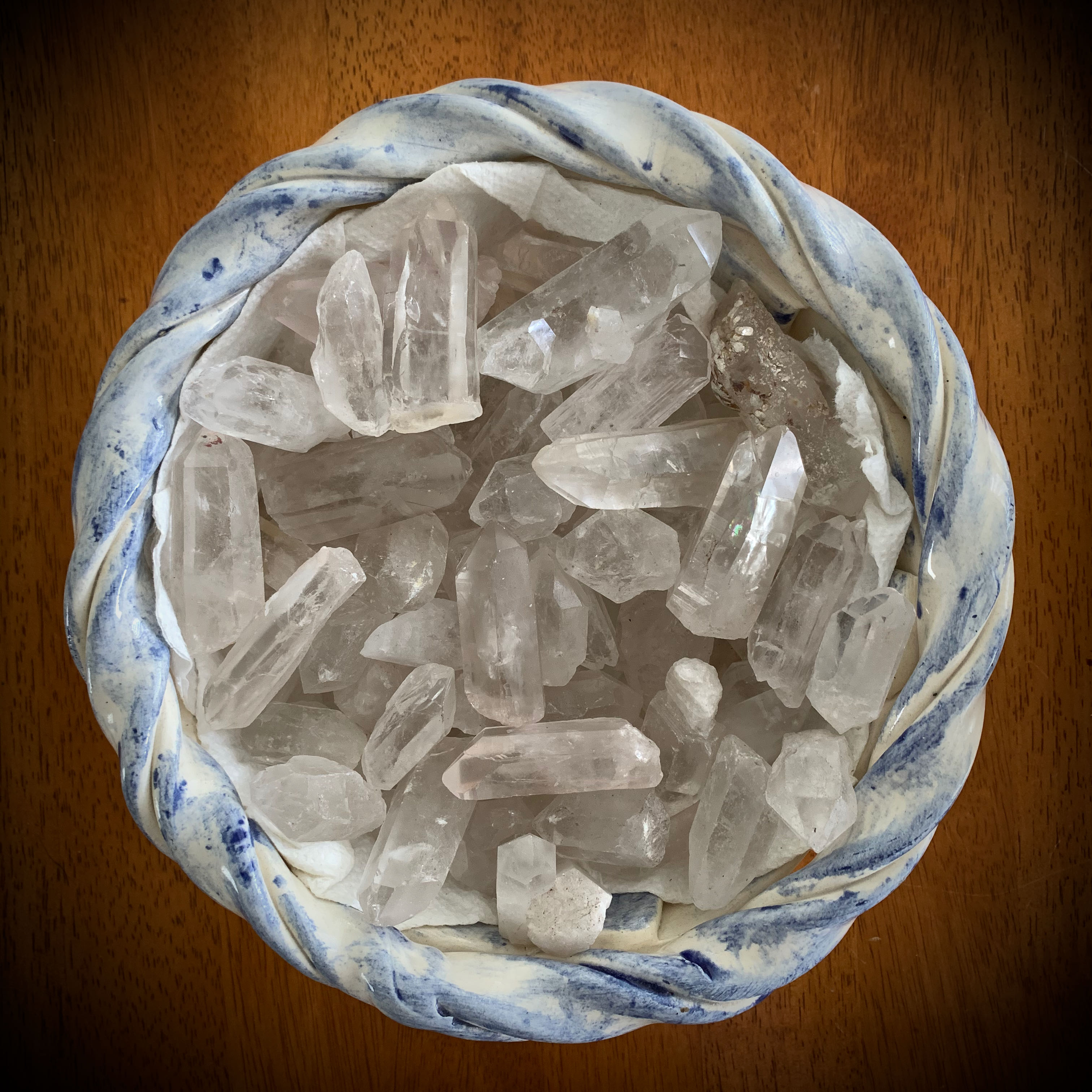 CLEAR QUARTZ CRYSTALS