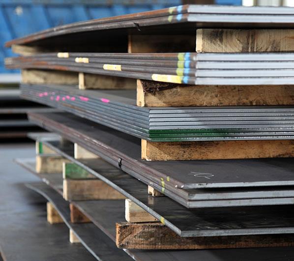 Chapas de Aço Carbono de todas as classificações.